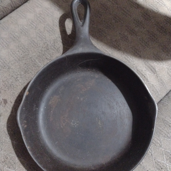 Authentic cheese n egg cast iron skillet - Picture 2 of 2